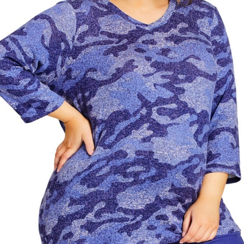 Avenue plus size v-neck hacci camo top long sleeve blue